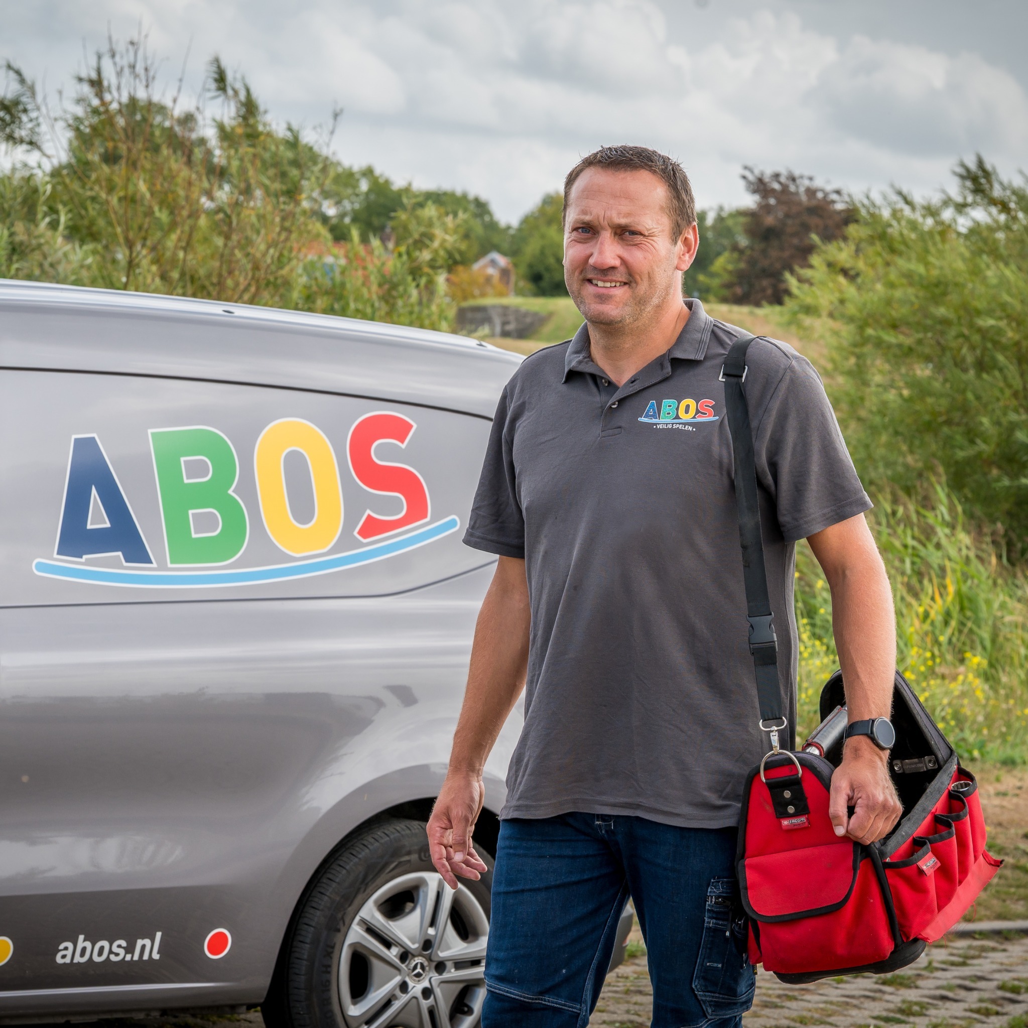 ABOS medewerker onderwijsstichting movare