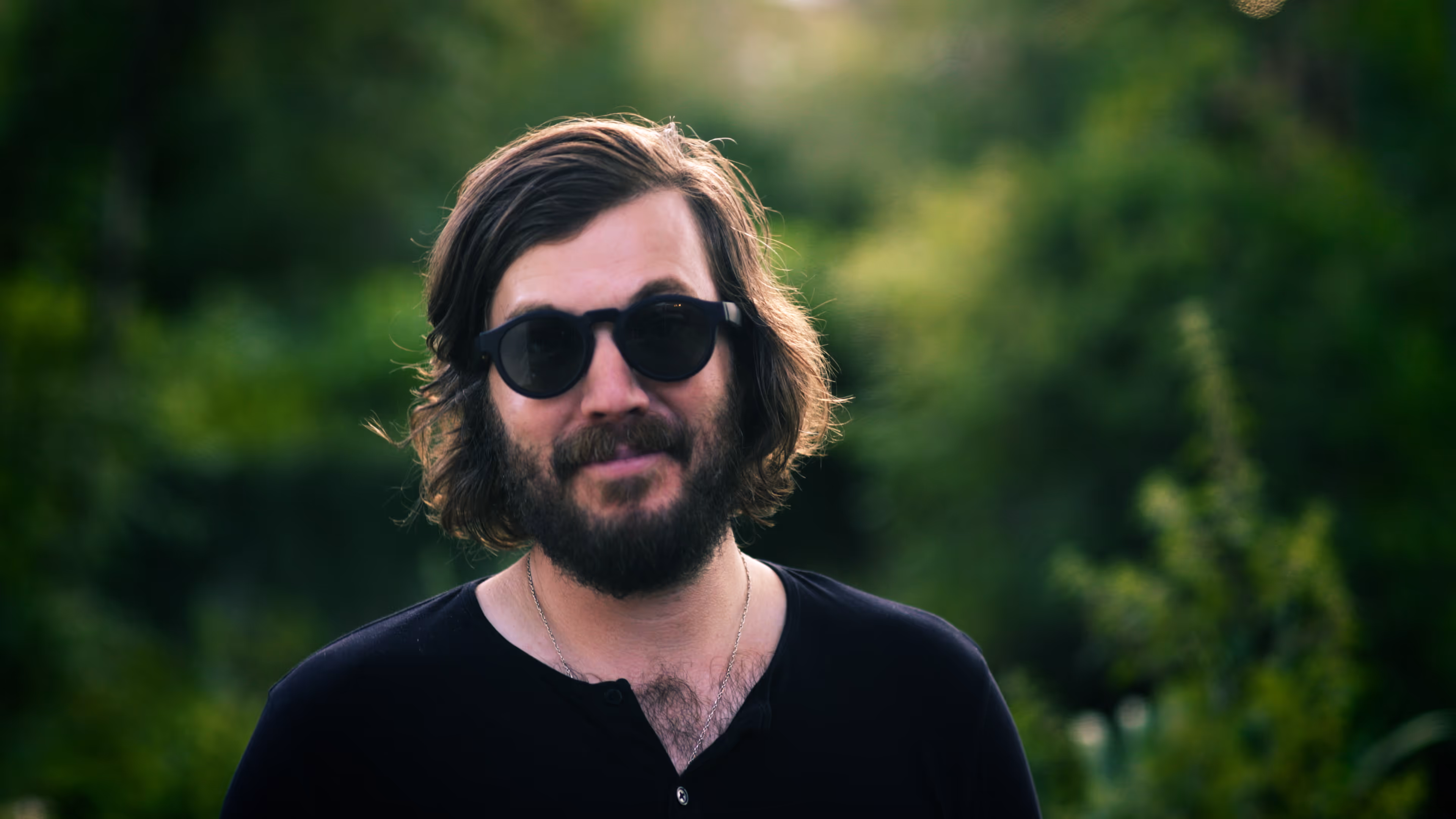 EB The Younger performing
