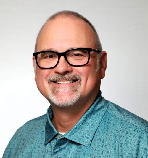 Chris Turner, Managing Director, B2B Markets, presenting on how real-time automation, smarter pricing, and seamless tech integration that increases efficiency and reduces risk across the board.