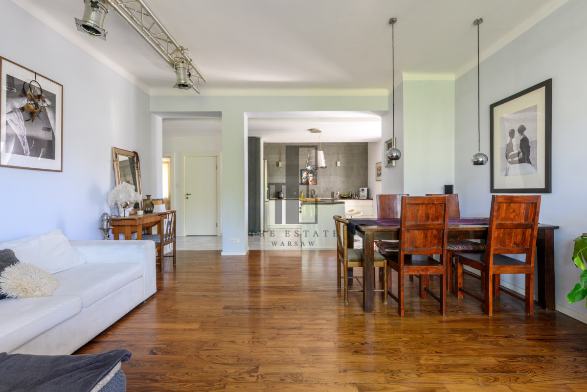 Apartament w wyremontowanej kamienicy przy parku