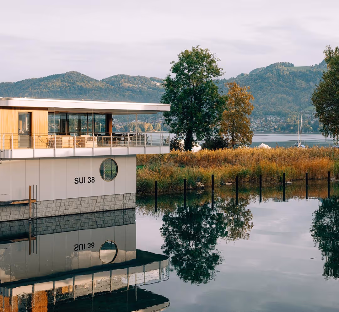 Lake villa directly on Lake Thun at the Deltapark Vitalresort