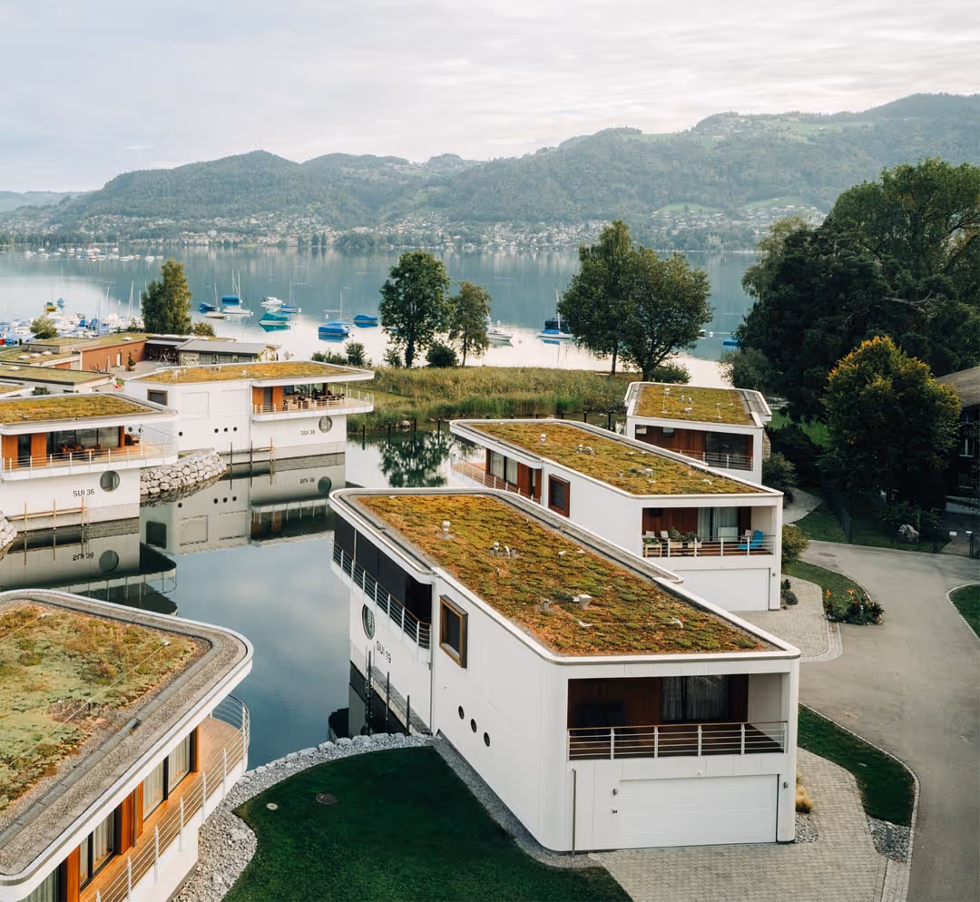 Our Lake Villas directly on Lake Thun