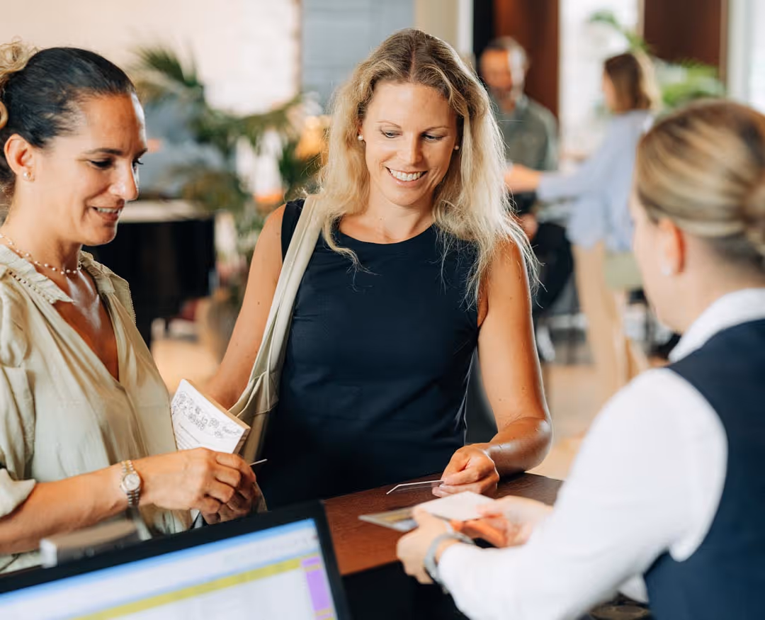 Communication in the hotel at reception