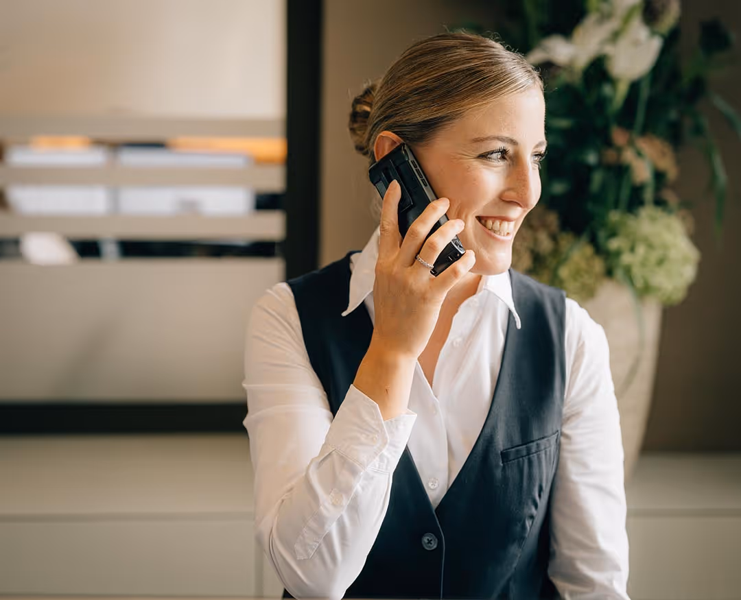Information about the hotel at the reception of the Deltapark Vitalresort