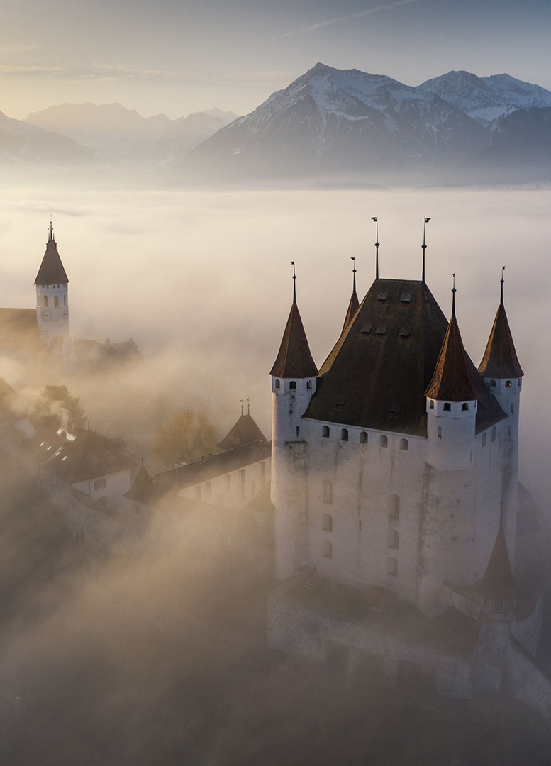 Château de Thoune avec vue sur les Alpes bernoises