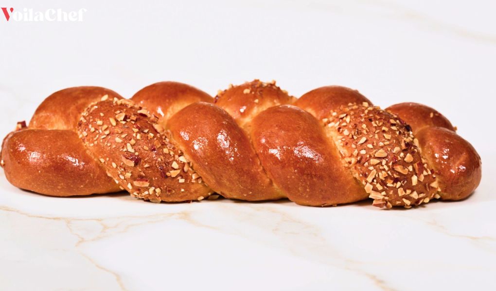 Braided Stollen with dried fruits: festive Christmas recipe