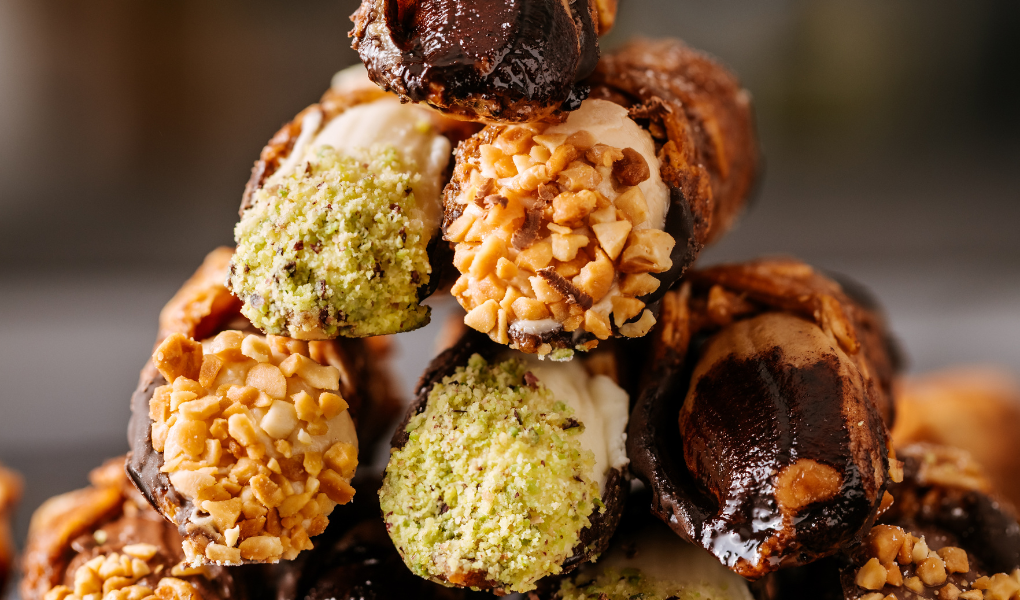 italian-pastry-tiramisu-cannoli