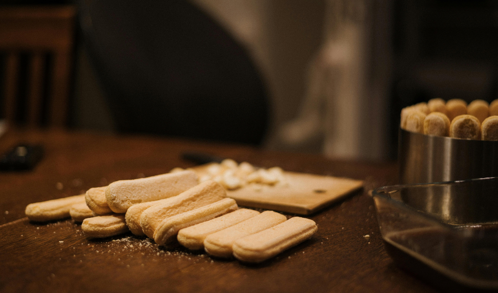 dipping-ladyfingers-in-coffee
