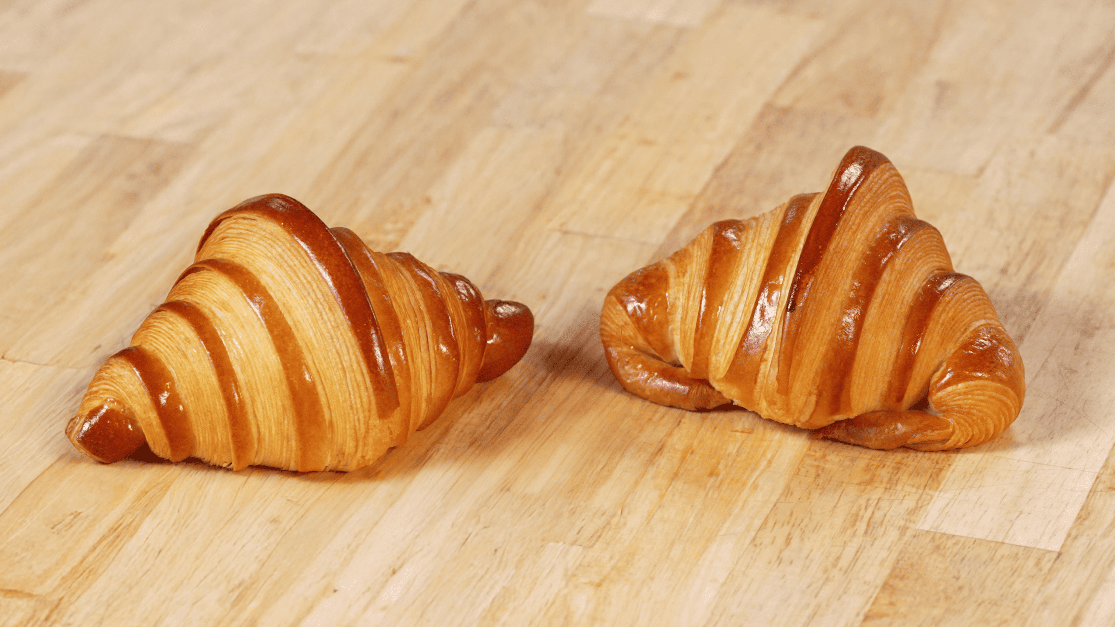 Straight croissant and curved croissant