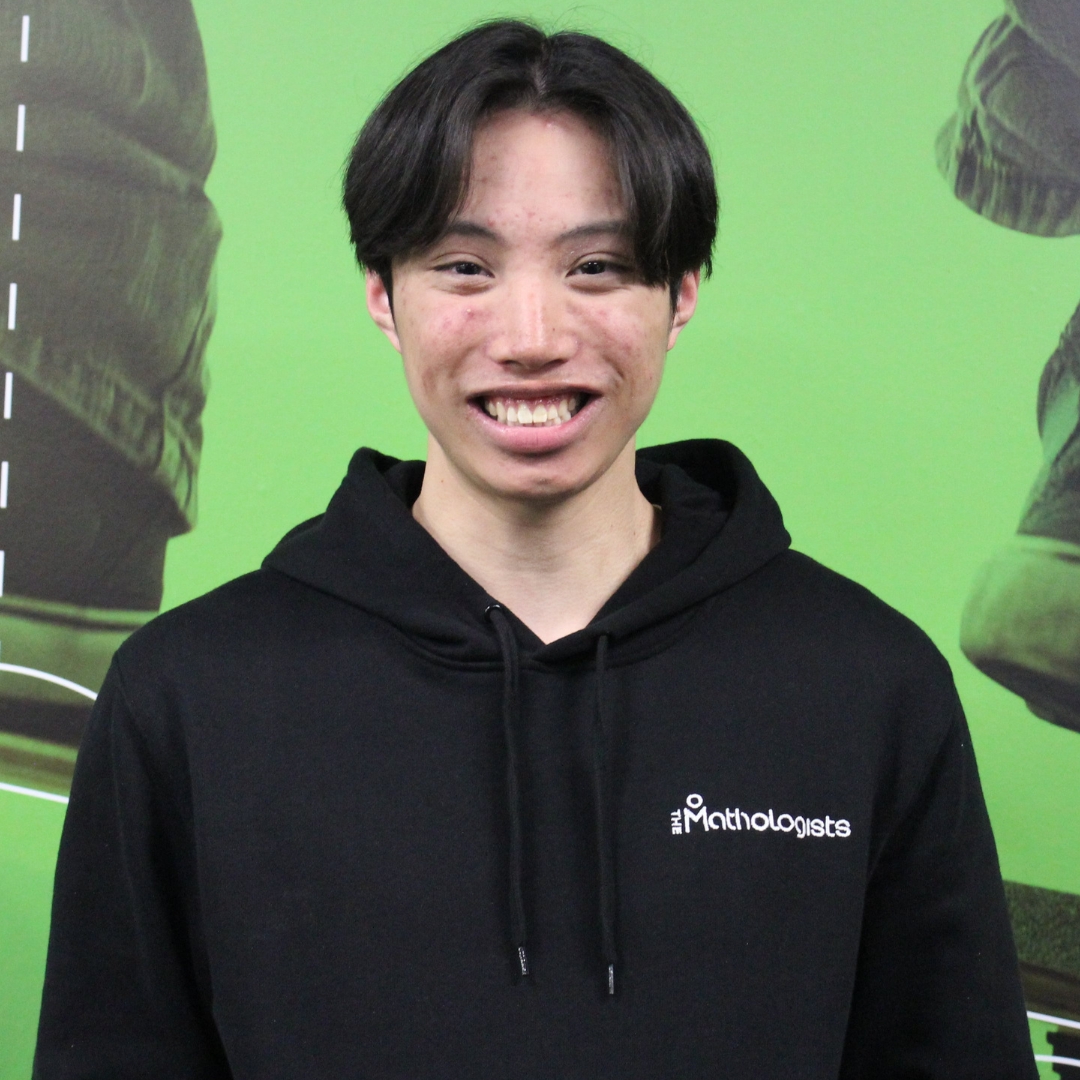 Headshot of HSC maths tutor - Henrik Tran
