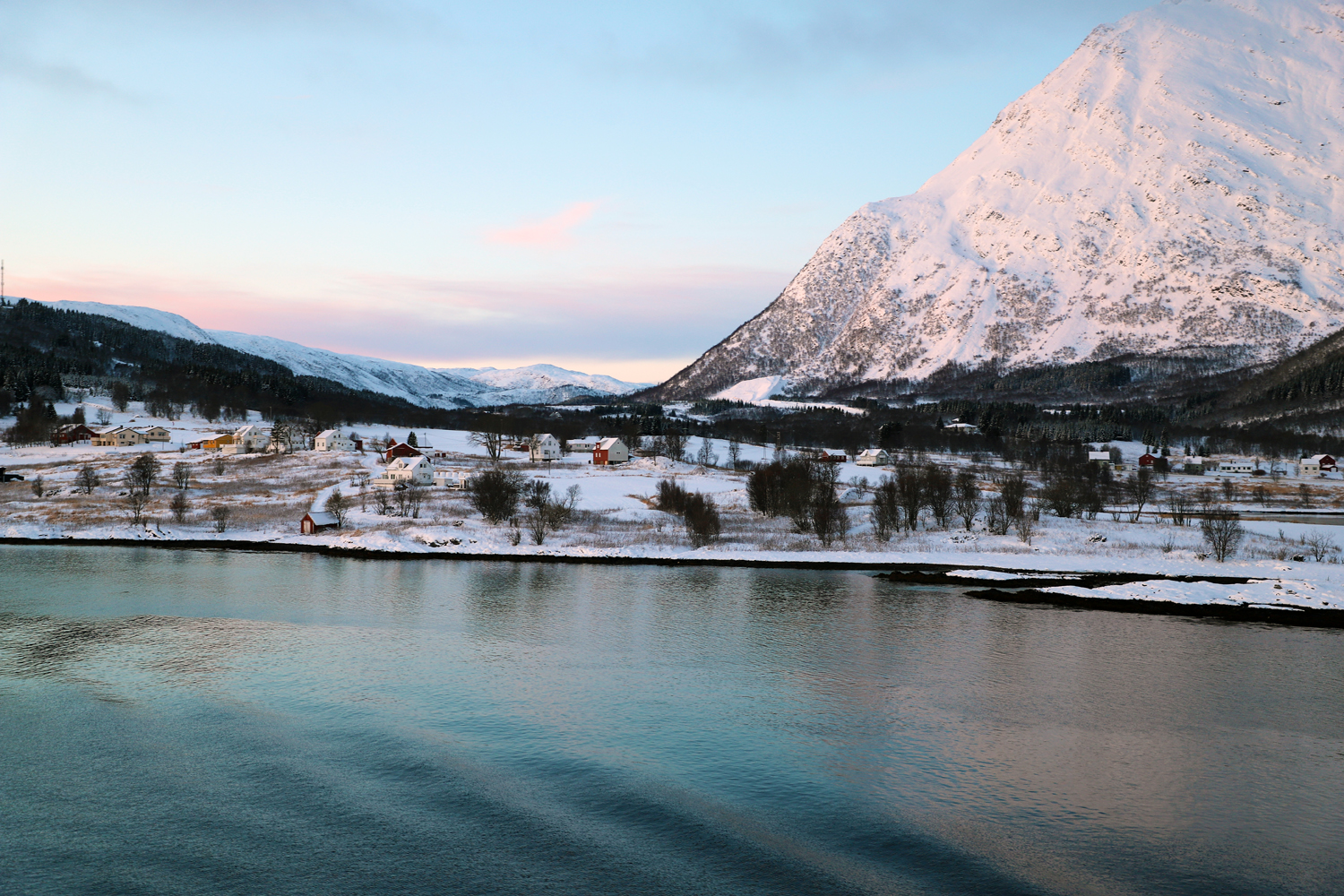 $*Hjemkomst* Vestfjorden, 2025