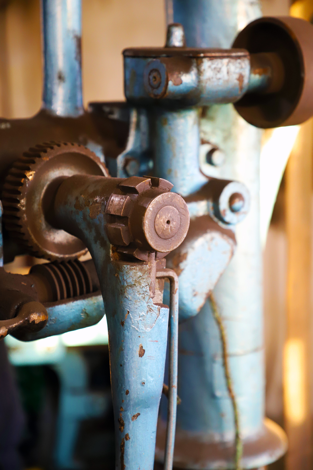 $*Blue Rusted Levers* Sund, 2025