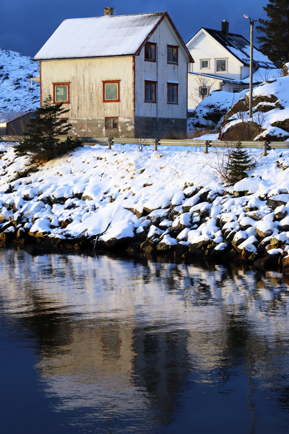 $*Snow Globe* Sund, 2025