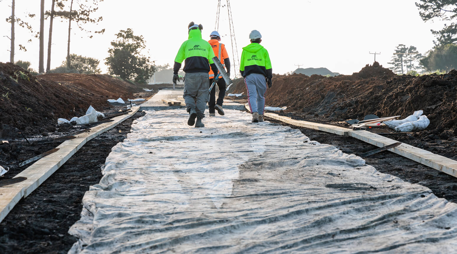 Bess Project Hick Bros - workers on site