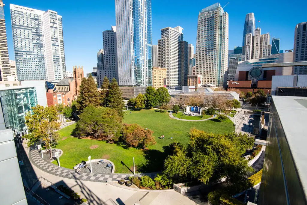 Yerba Buena Gardens picnic spot sf
