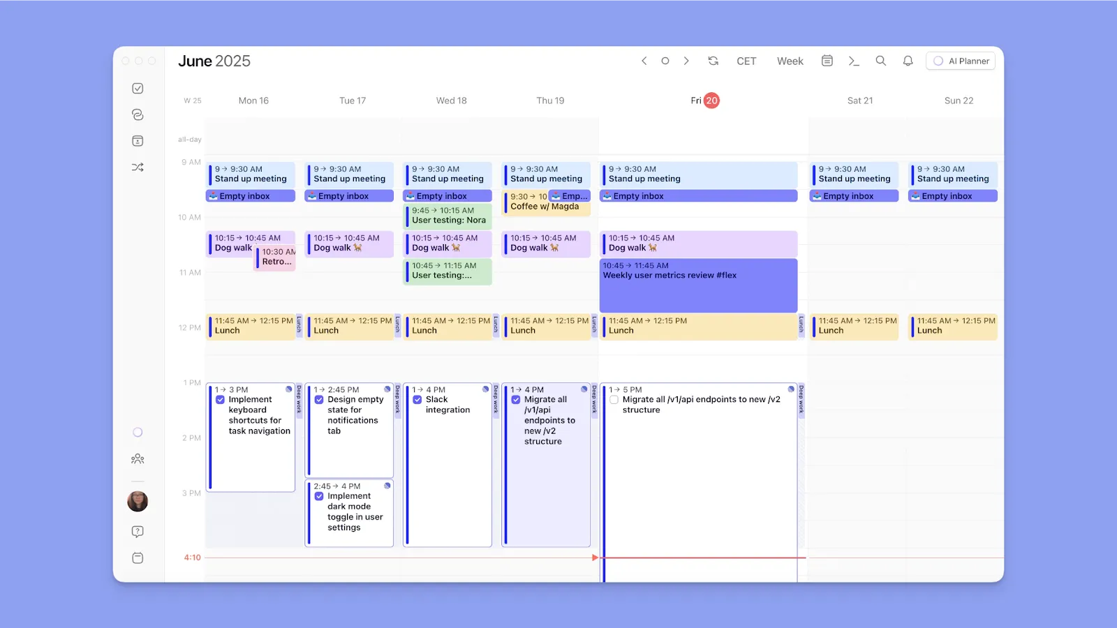 Vista de calendário semanal unificada na aplicação Morgen com blocos de tempo codificados por cores para reuniões, trabalho profundo e tarefas integradas de Slack e ferramentas de programador.