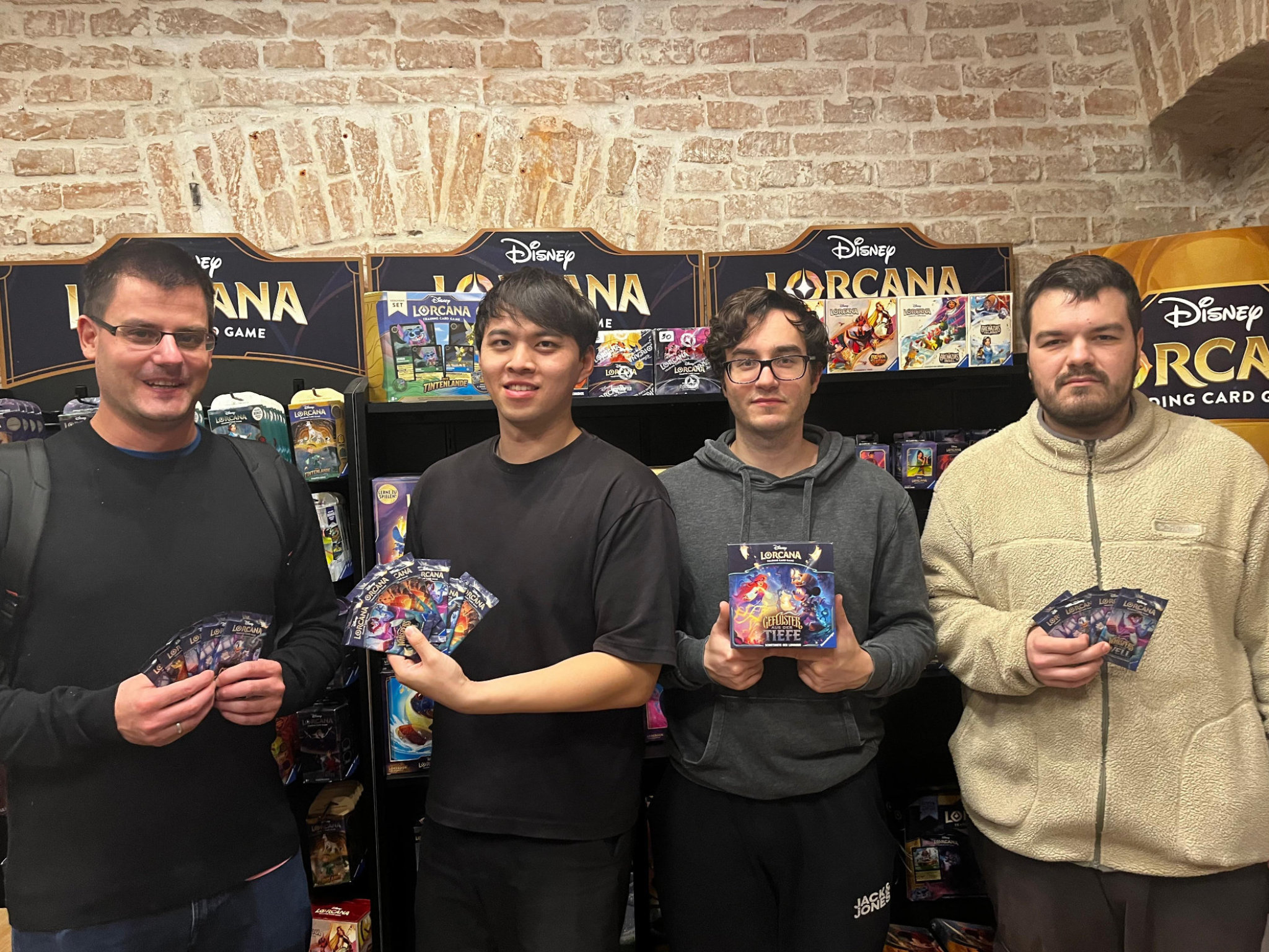 Friday Constructed KW47: Christopher Karasek (3. Platz), Julian Ge (2. Platz), Harald Schmid-Gaus (1. Platz), David Beiwl (4. Platz) 