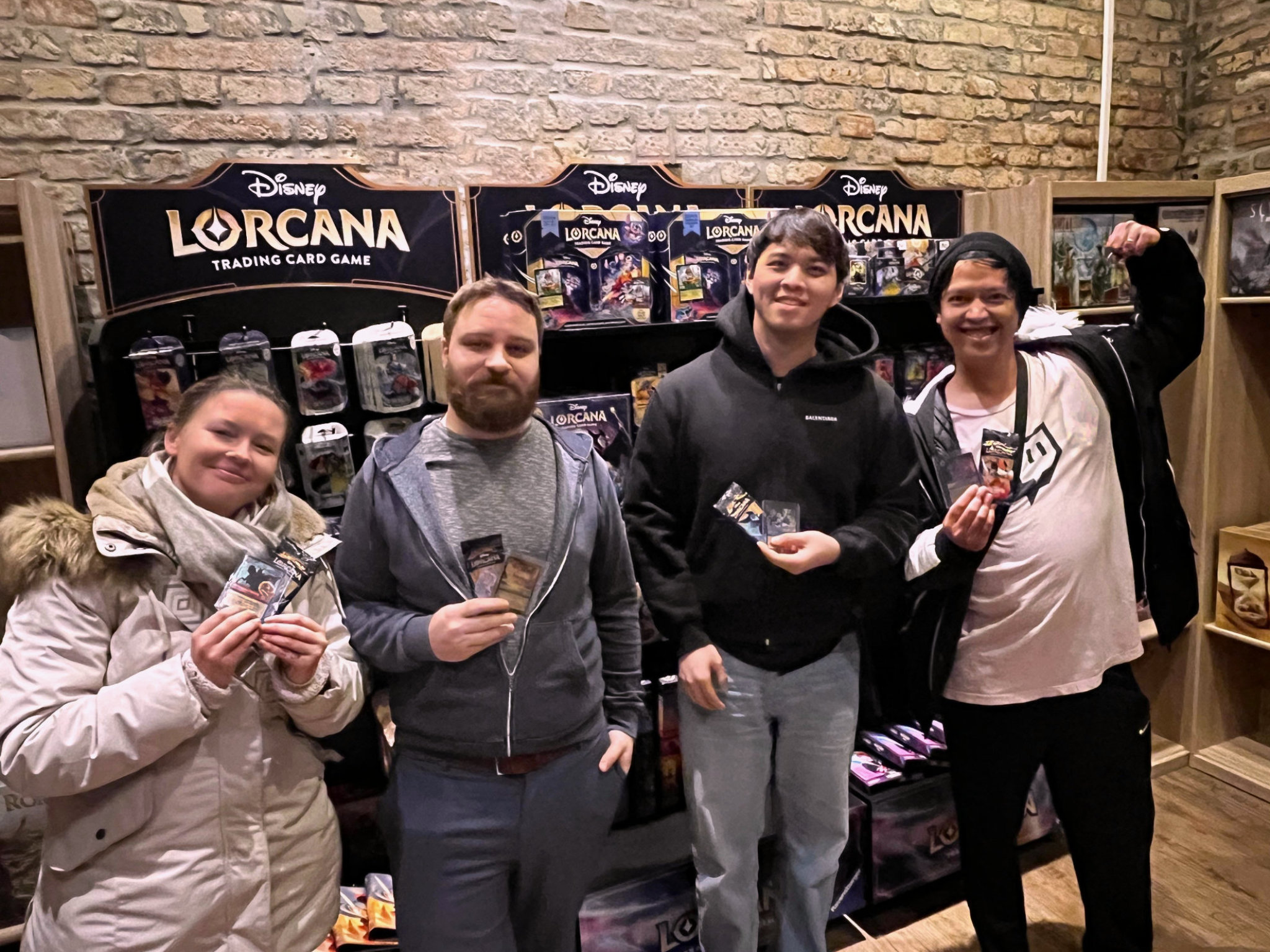 Tuesday Constructed KW48: Maria Rubaschkin (4. Platz), Lukas Kaupa (3. Platz), Julian Ge (1. Platz), Fabian Earl (2. Platz)