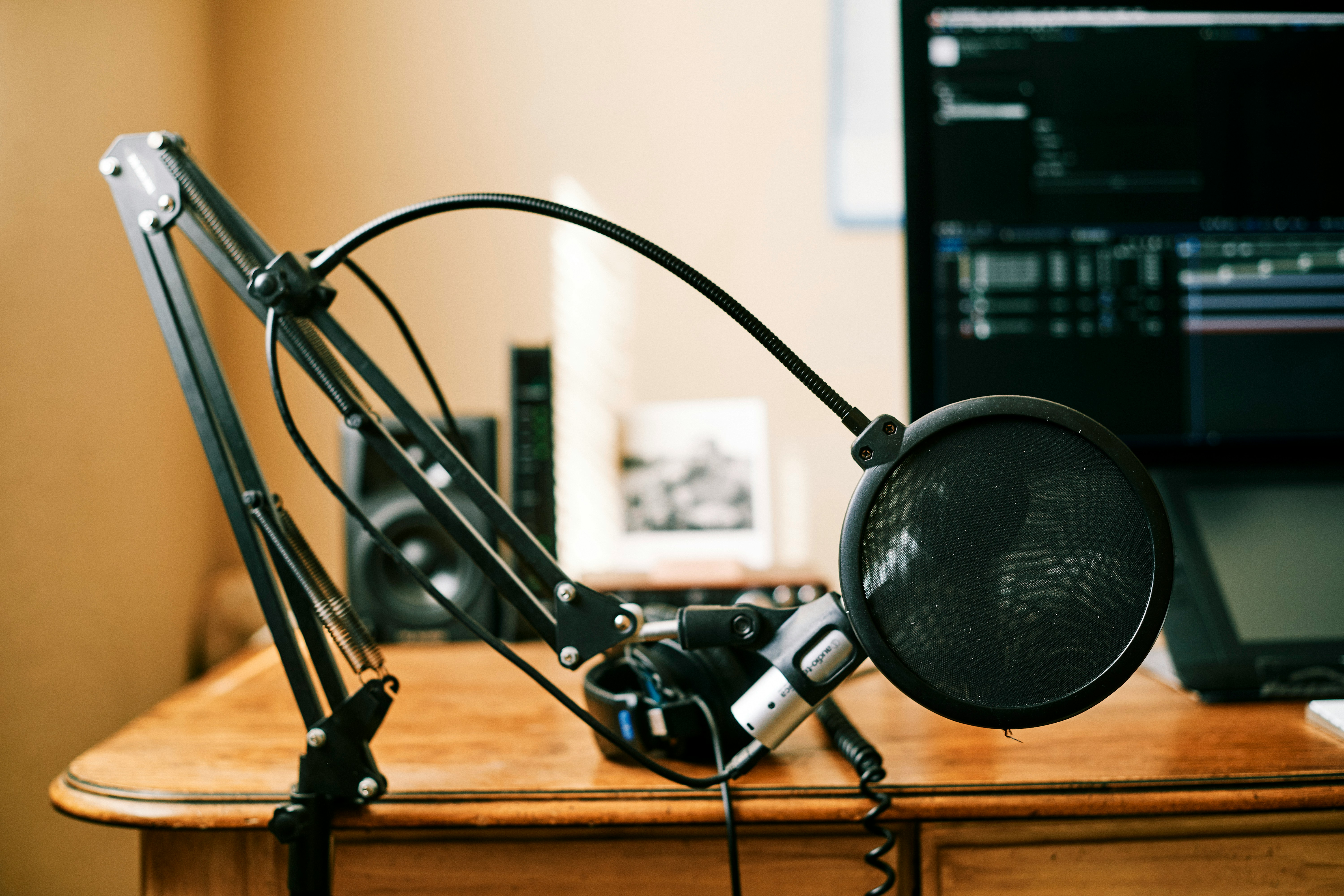 Every Word Counts: How Podcast Monitoring Transforms Media Insights