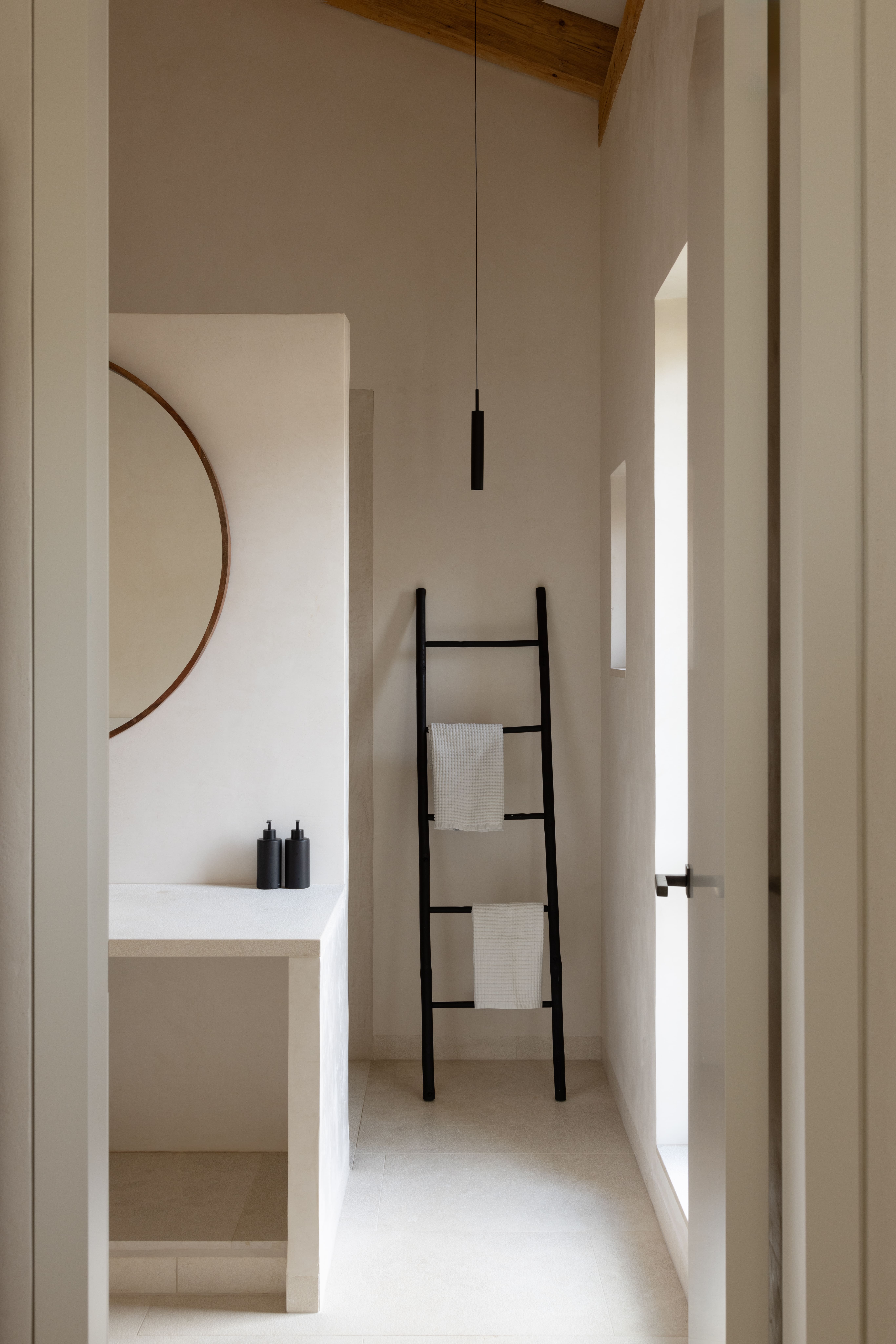 Moscari Bau- und Planungsgesellschaft Mallorca Finca Neubau Luxus Architektur Bad 3