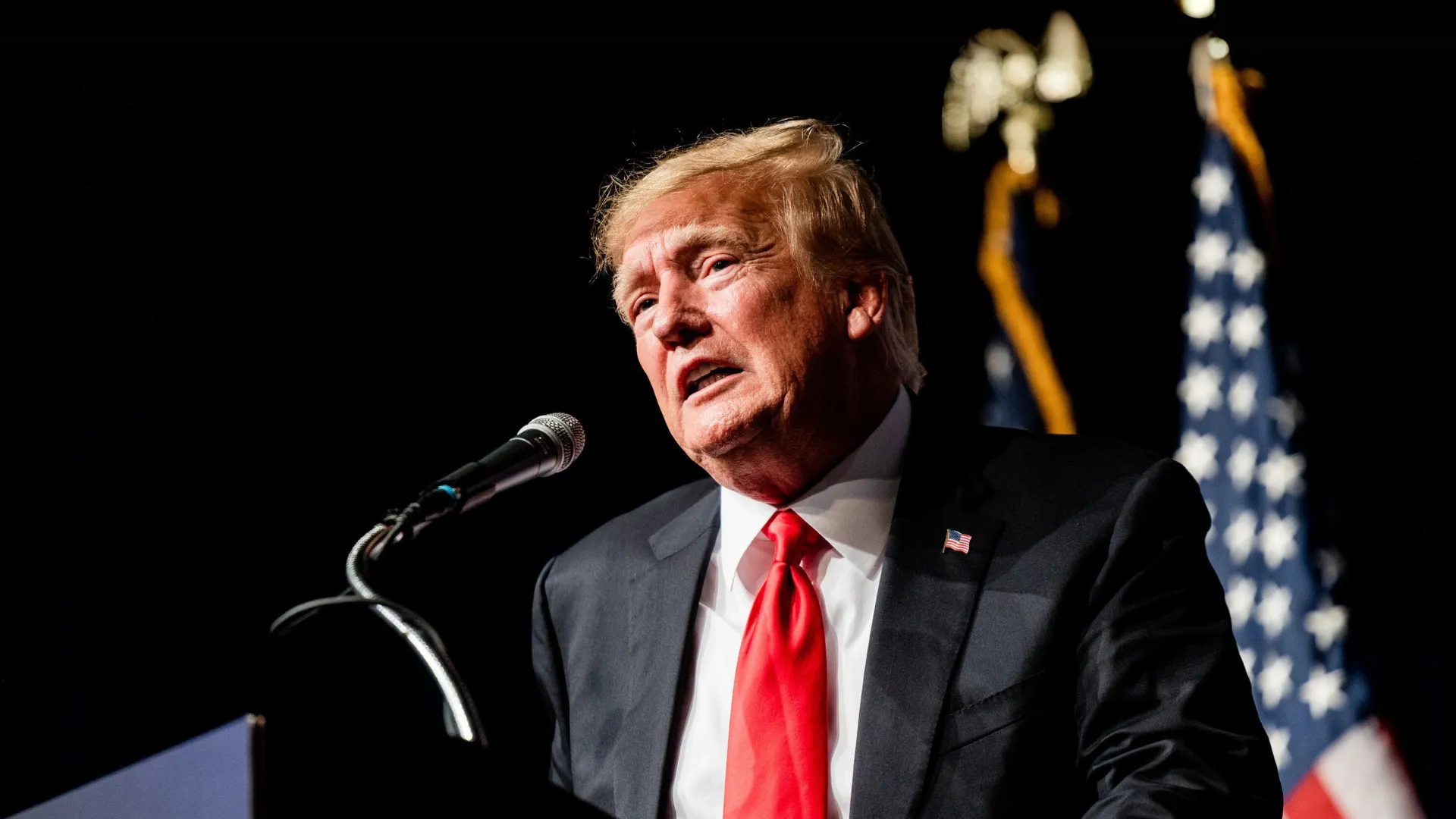 Exejecutivos de UFC contradicen relato de Dana White sobre papel de Trump en el ascenso de la empresa