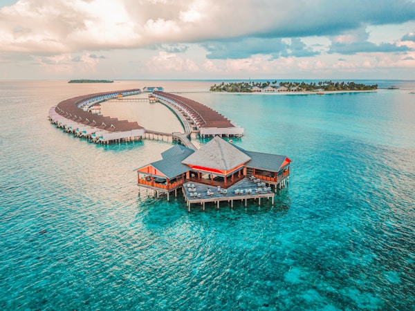 Follow the over water villas to Beru Bar - perfect for sunset cocktails and late night dancing on our glass over water dance floor 🍹🐟 