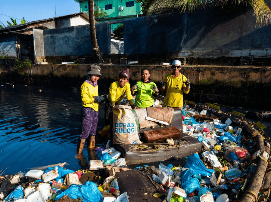 A Seven Clean Seas river barrier stopping plastic pollution in Indonesia