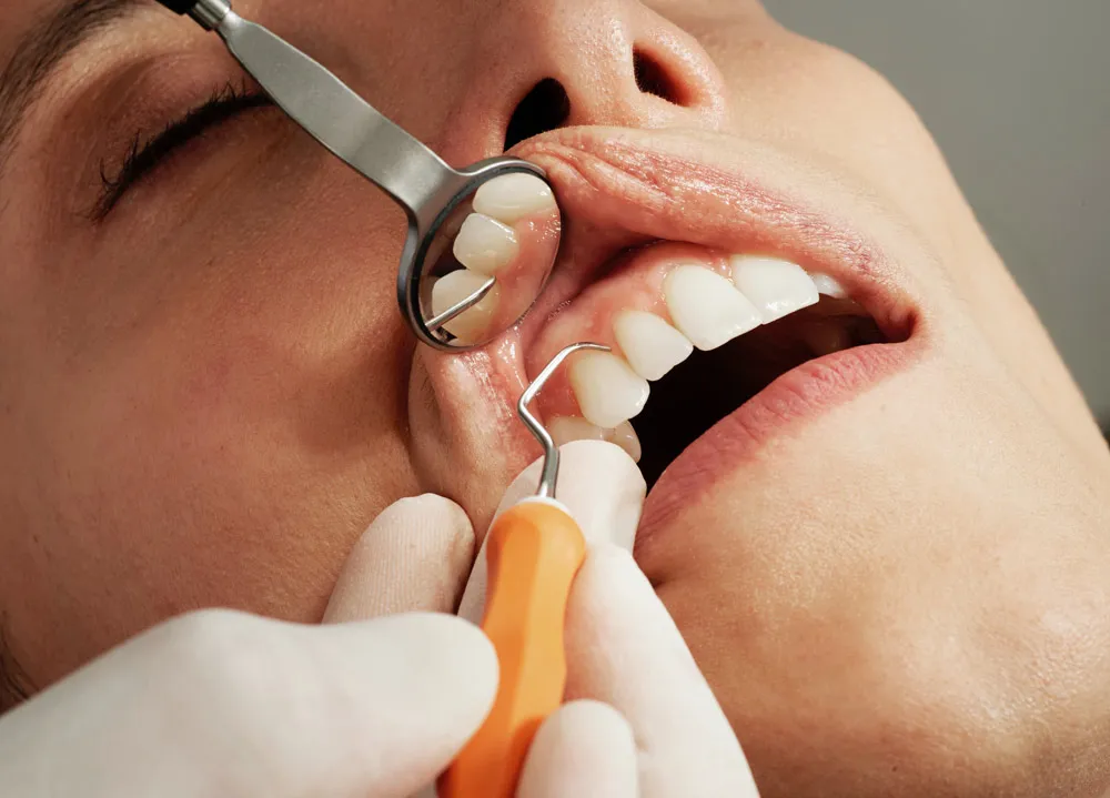 Was ist der Unterschied zwischen Zahnersatz und Zahnerhalt?