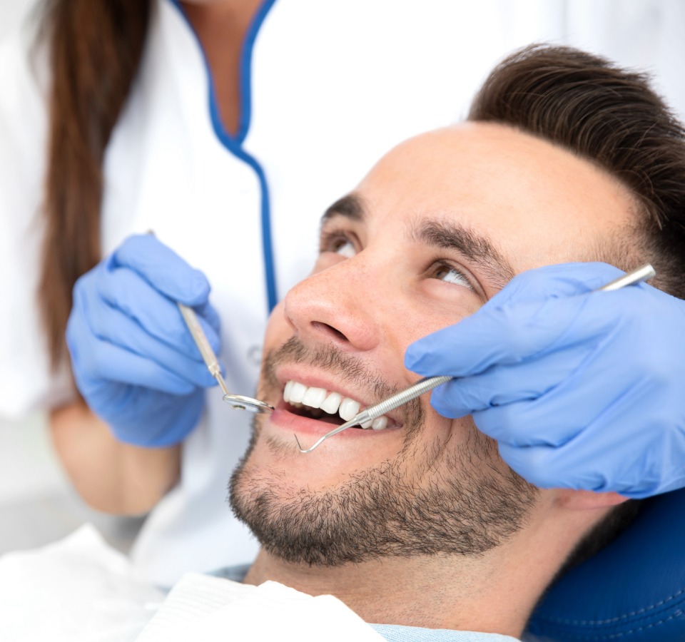 Wie lange dauert ein Zahnbleaching?