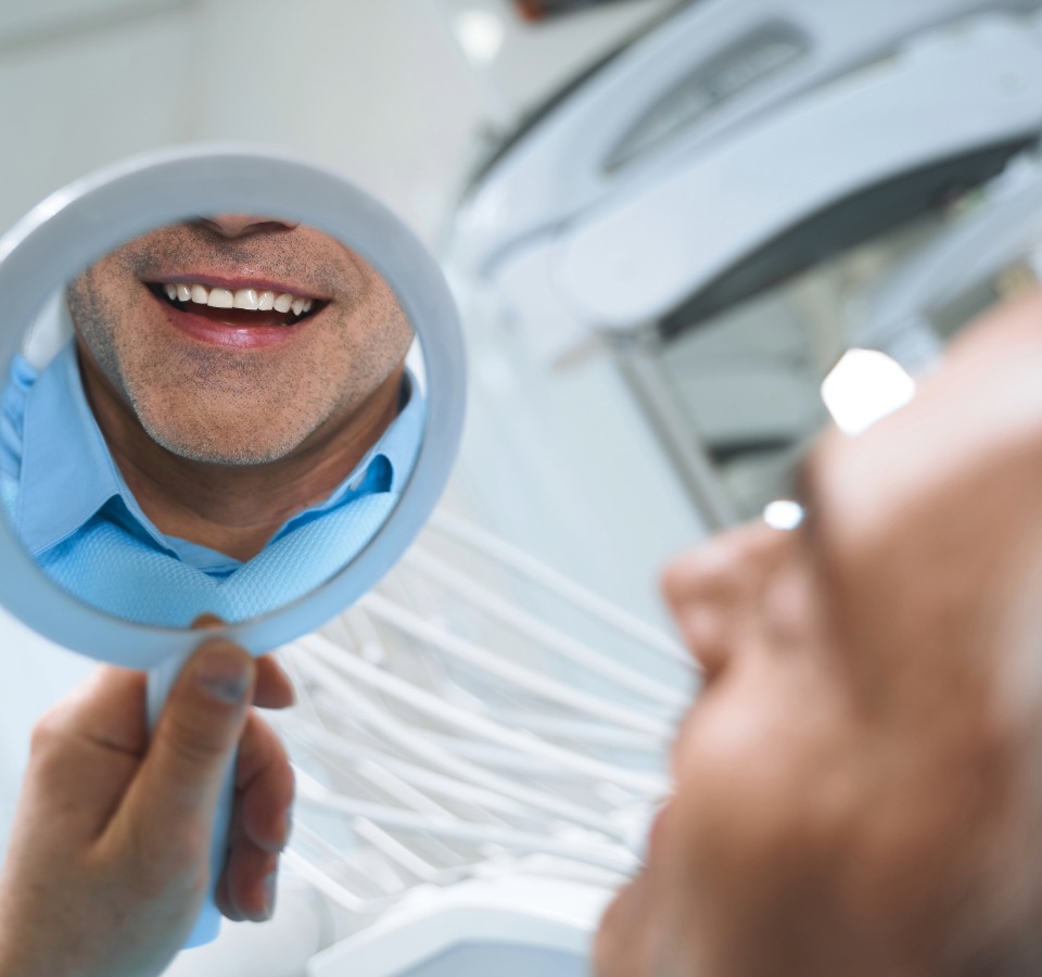 Wie viele Jahre hält ein Implantat?