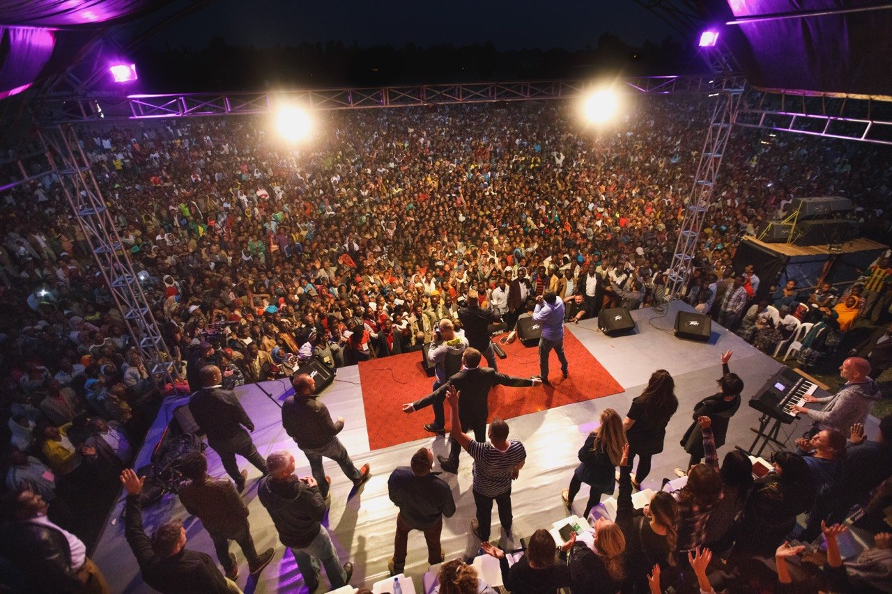 Crusade crowd