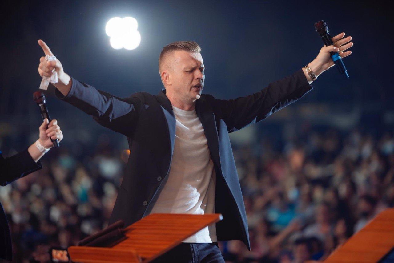 Andrey Shapoval preaching
