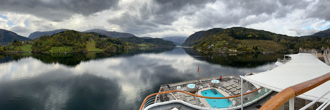 What makes Fred. Olsen Cruise Lines' customers so loyal?