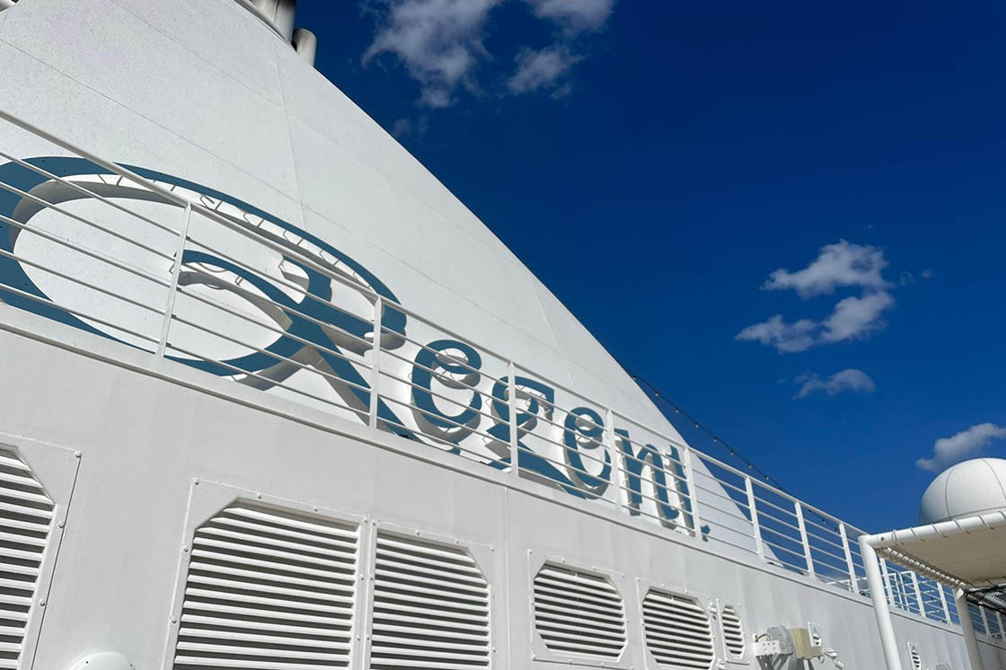 Discovering Seven Seas Splendor – a floating work of art