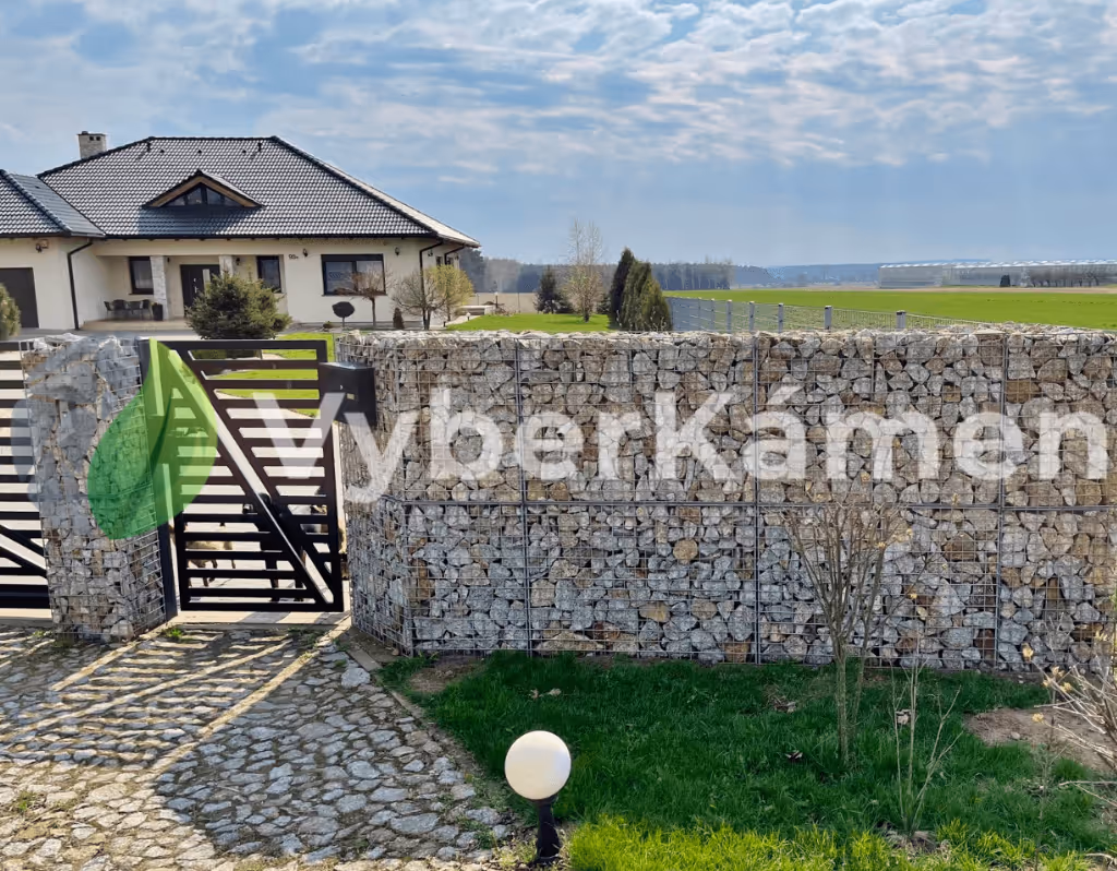 Rerence z žulového kamene