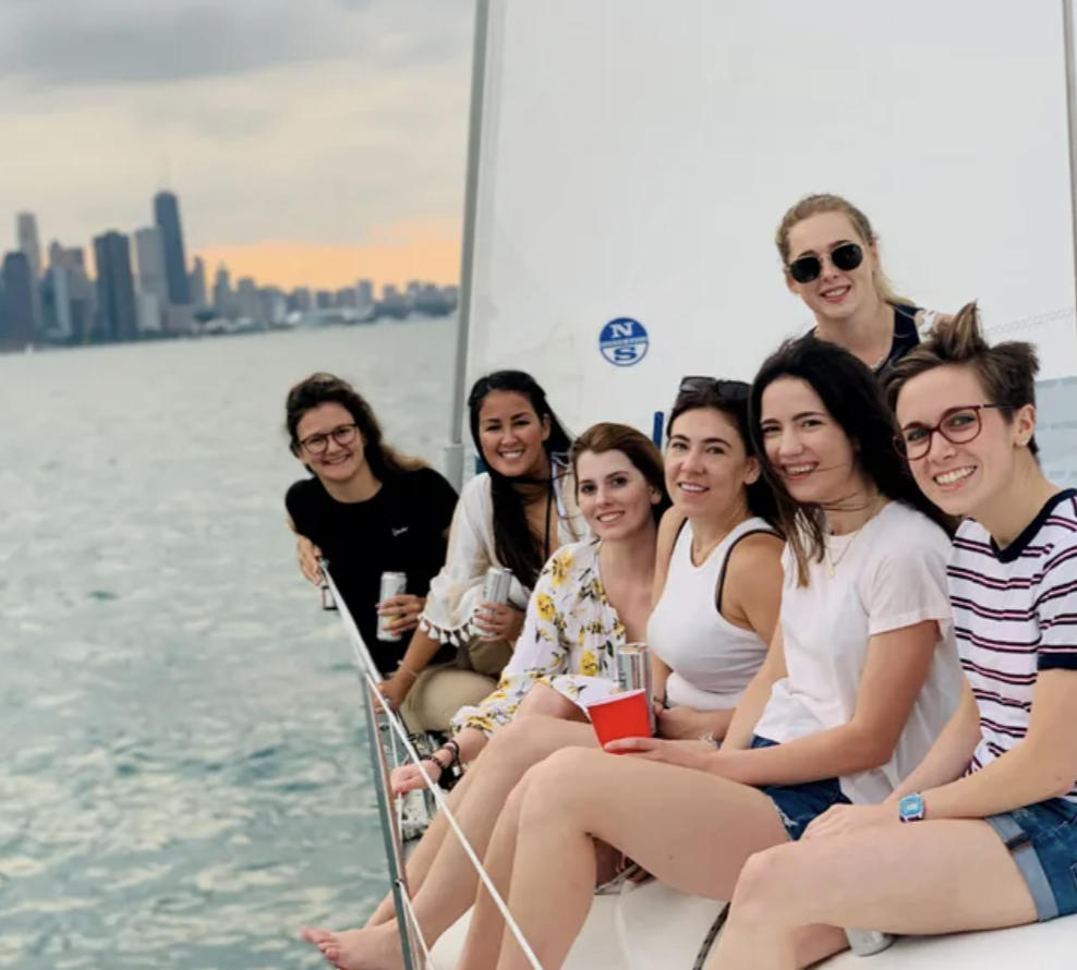 Your Chicago Group Trip Needs a BYOB Luxury Boat & Yacht Charter for an Unforgettable Celebration