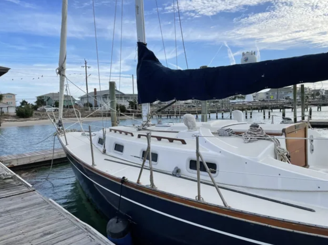 The Ultimate Dallas Sunset Cruise for Groups: Island Bound Adventures’ Private BYOB Sailboat Charter