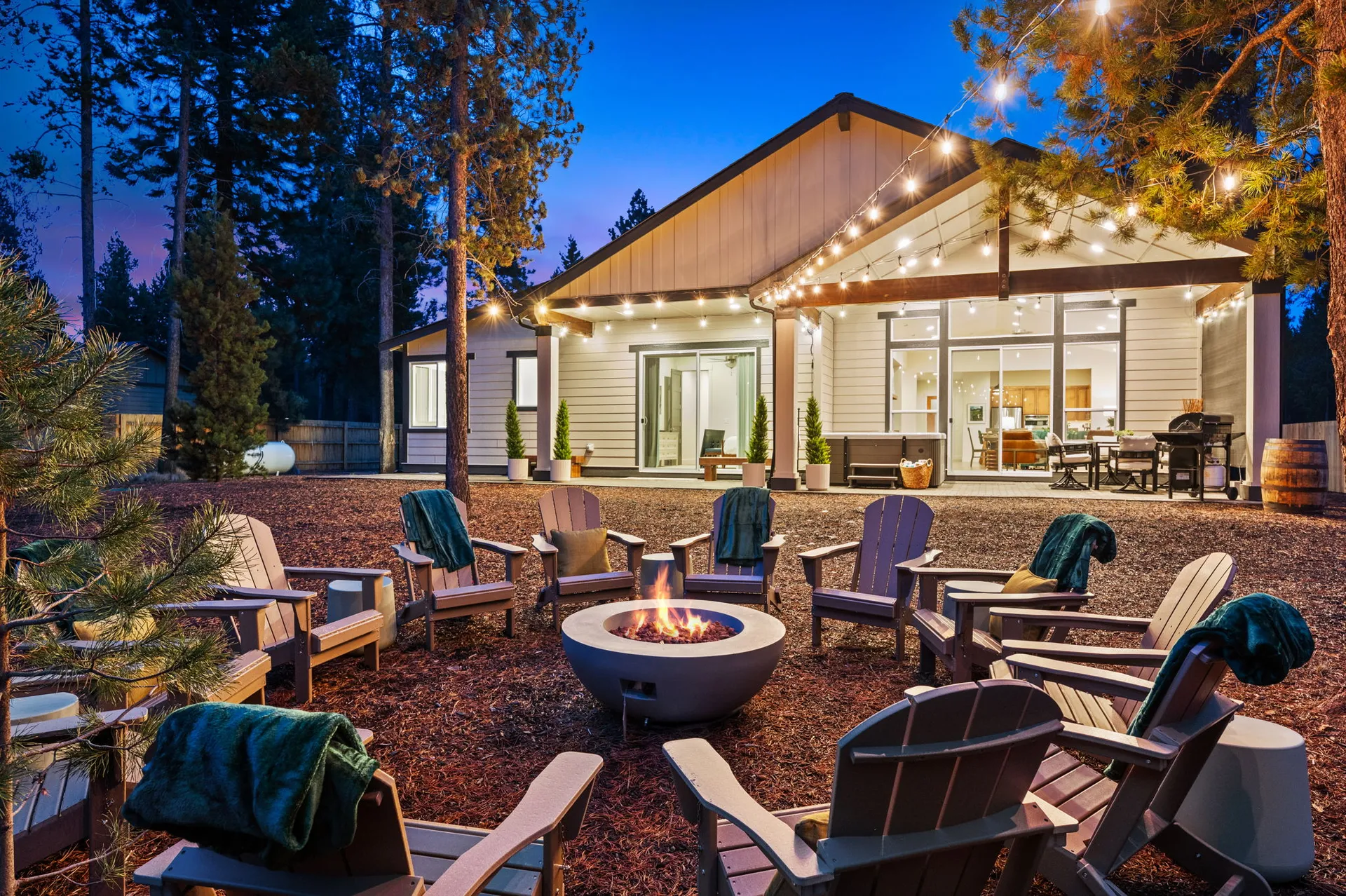 A 16-Guest Mountain House in Sunriver Where Nobody Has to Fight Over the Aux Cord