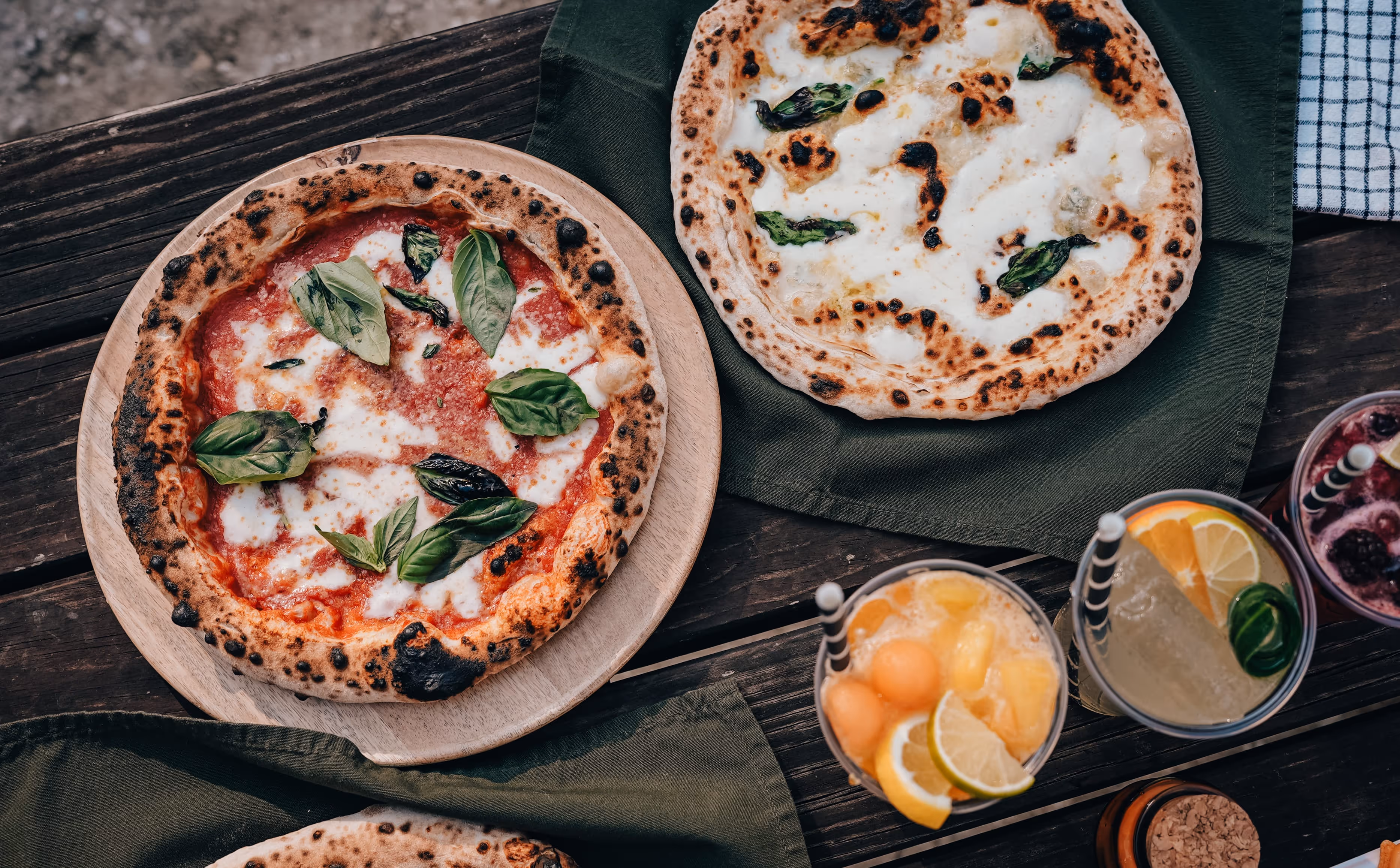 Frissen sült pizza az esküvőn