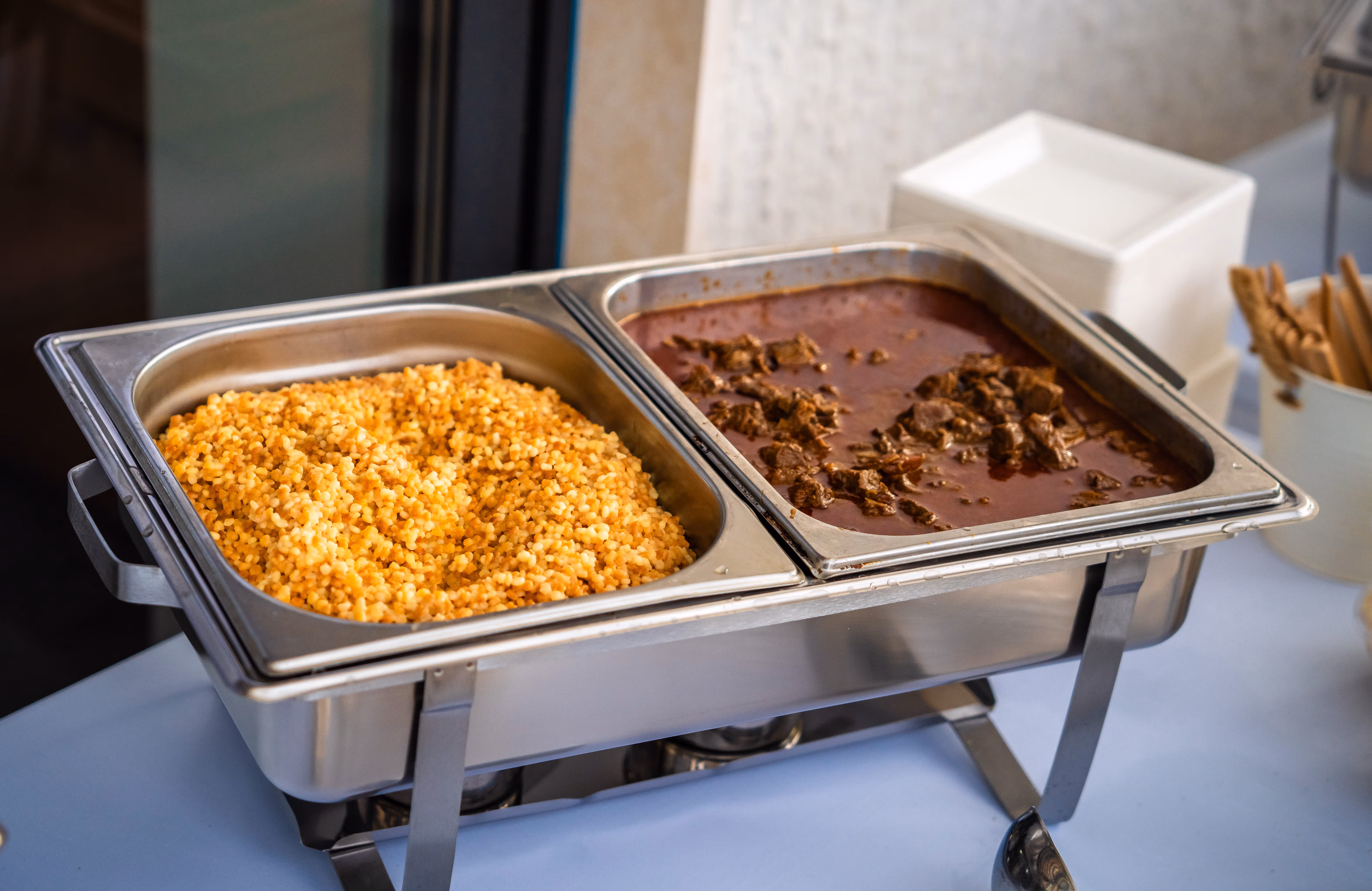 Marhapörkölt galuskával esküvőre