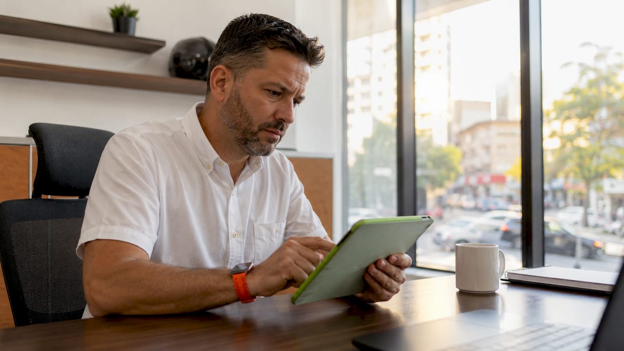 Why Avoid Monthly Fees for Equipment GPS Tracking