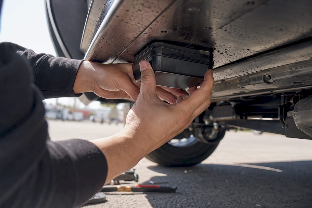 How to Mount a Waterproof GPS Tracker That Stays Sealed and Signaled