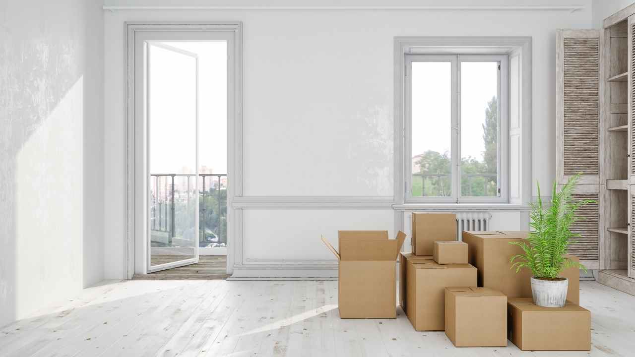 How to Become a Relocation Real Estate Agent