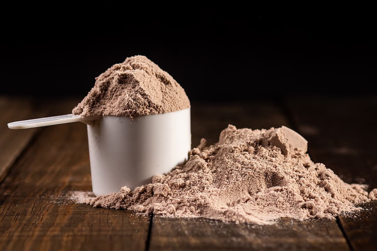 Qual a diferença de Whey Protein isolado e hidrolisado e como escolher o melhor para seus objetivos