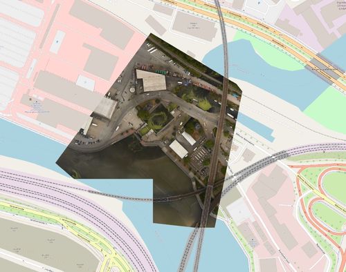 Orthophoto und daraus modellierter Lageplan
