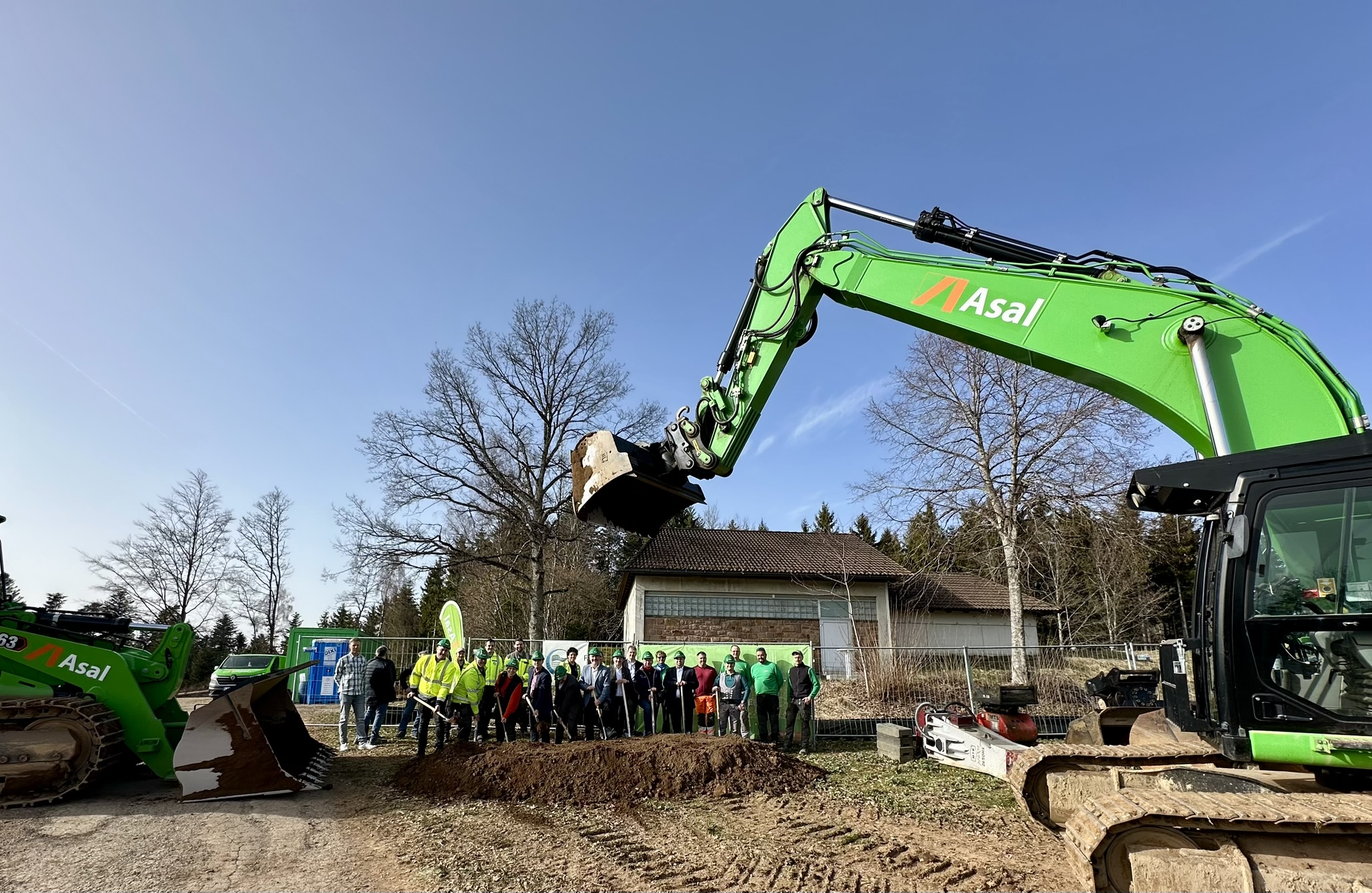 Spatenstich in Tiefenhäusern