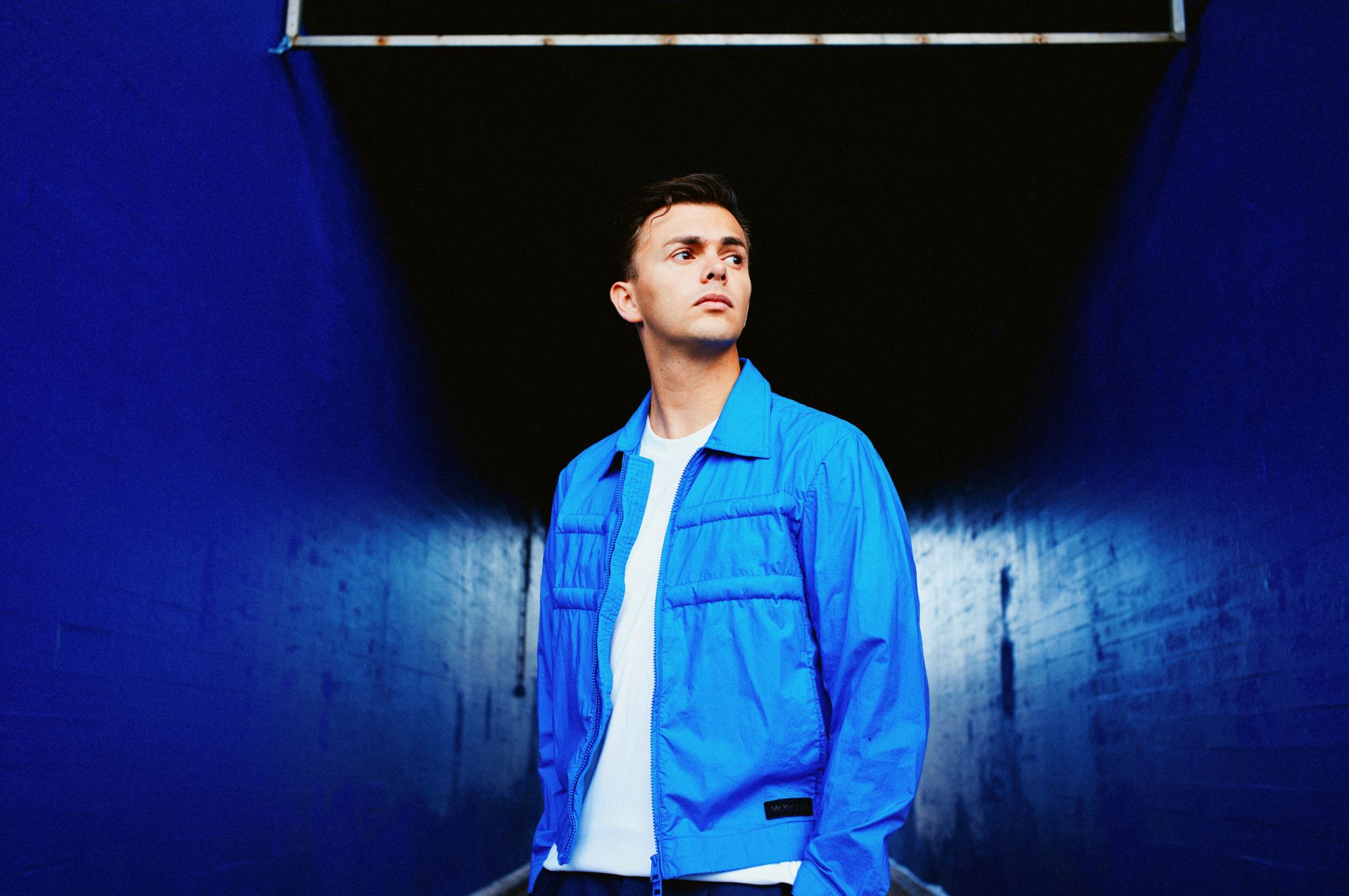 Op 27 september staat Flemming op het podium bij Live At Amsterdamse Bos. De Nederlandse singer-songwriter is in korte tijd uitgegroeid tot een van de meest herkenbare stemmen in de hedendaagse popmuziek.