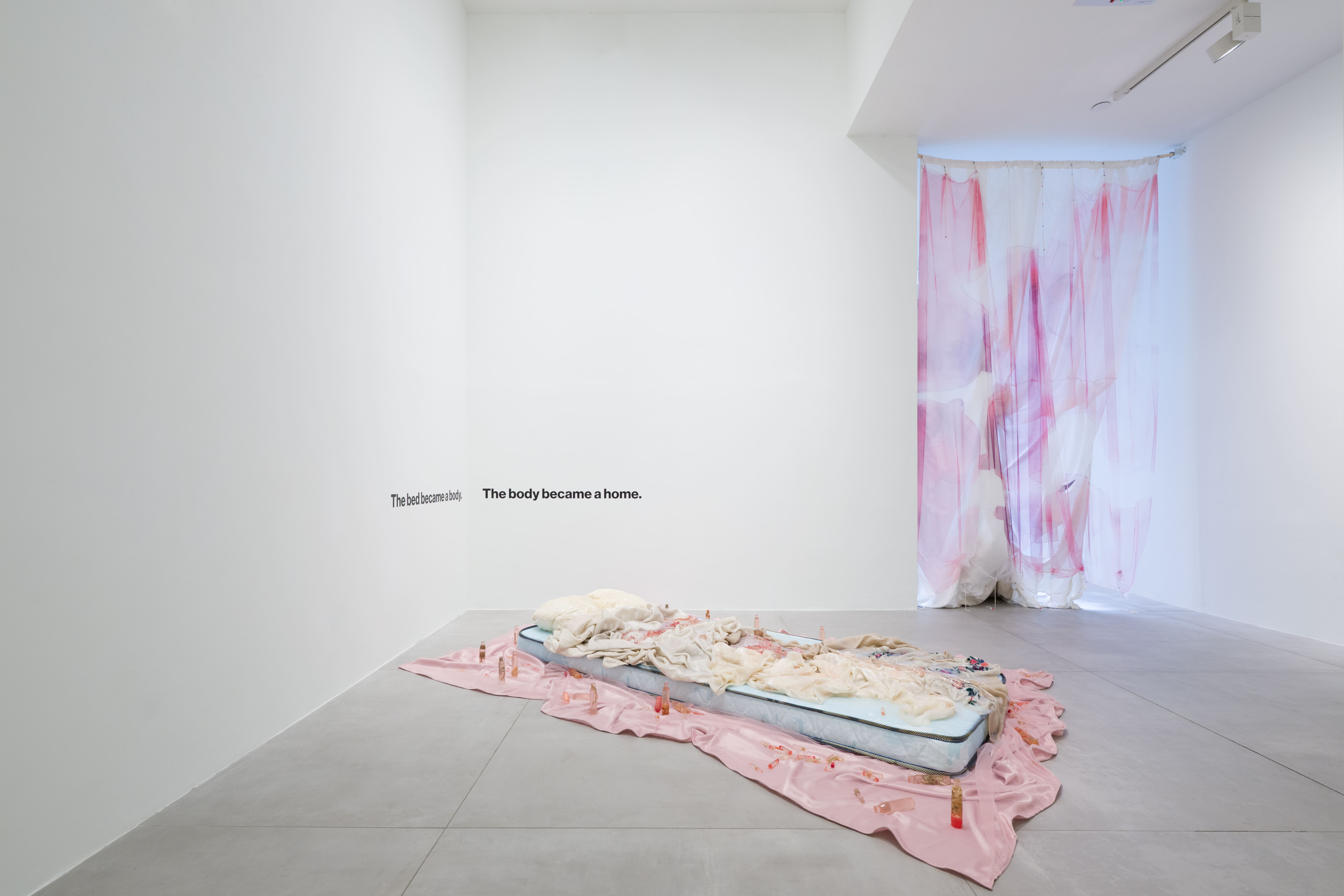 Галерея Double Q. Вигляд інсталяції. Фото: Нік Чу, 2025.