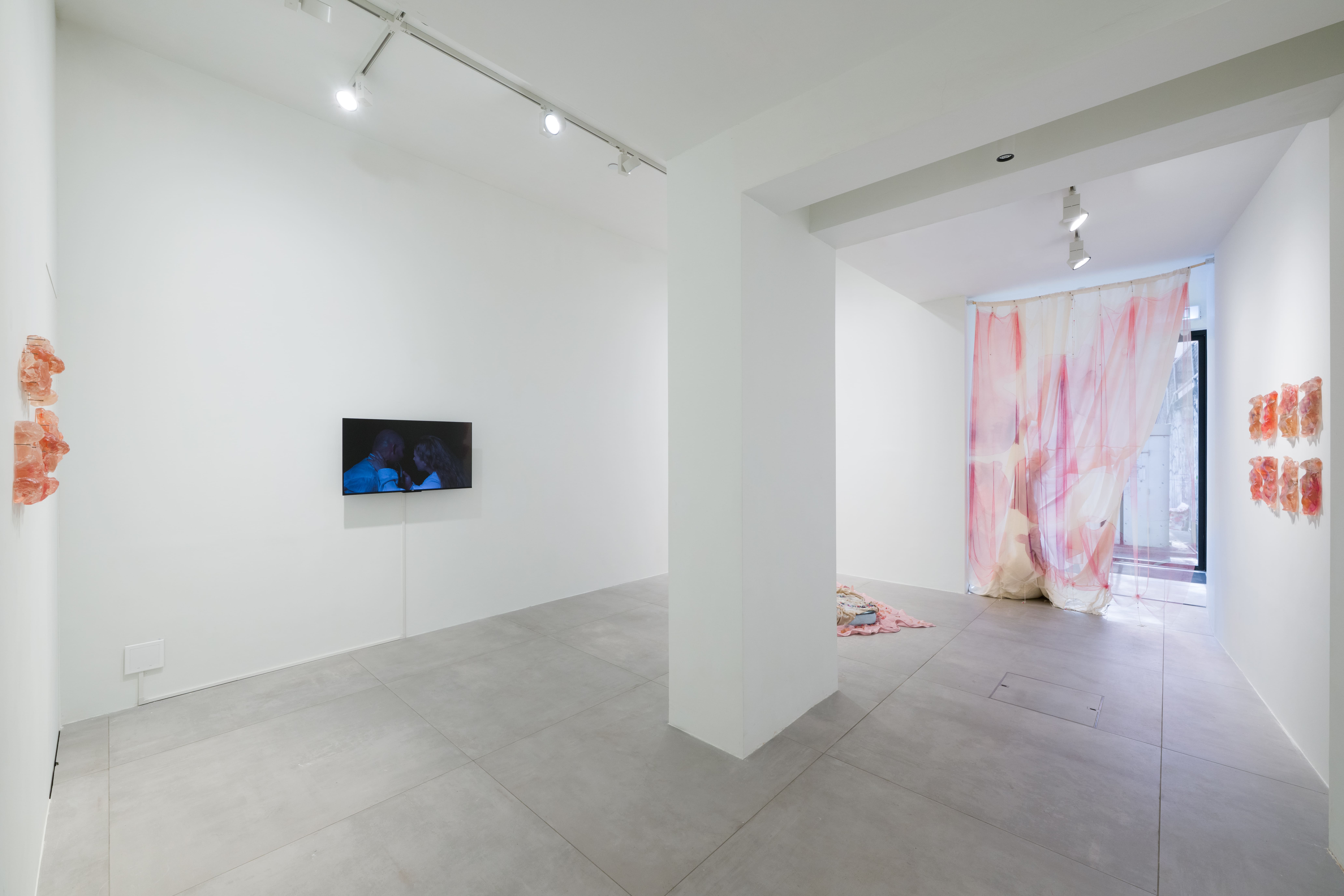 Галерея Double Q. Вигляд інсталяції. Фото: Нік Чу, 2025.