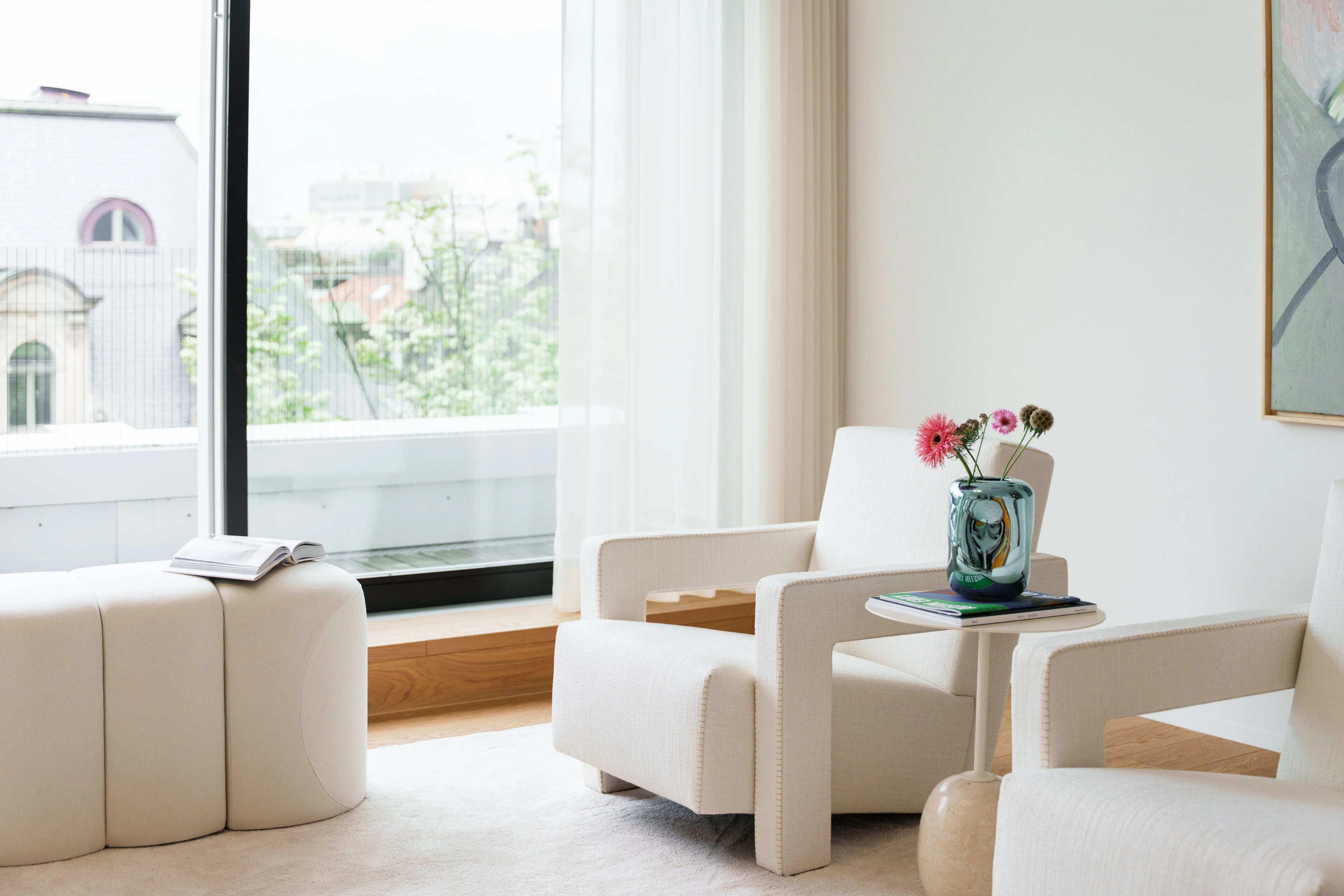 Minimalistische moderne Stadtwohnung | Upscale Interiors